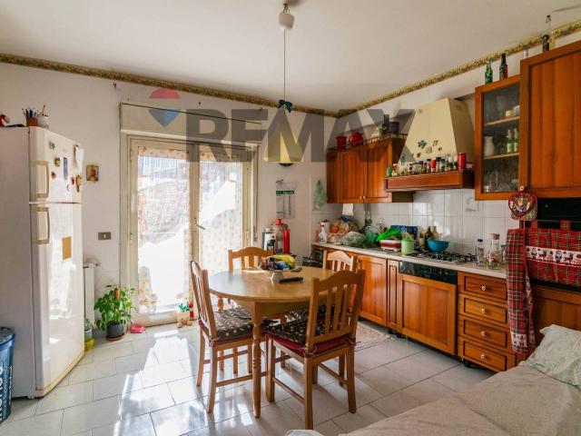 Appartamento in vendita a Valverde, Sicilia