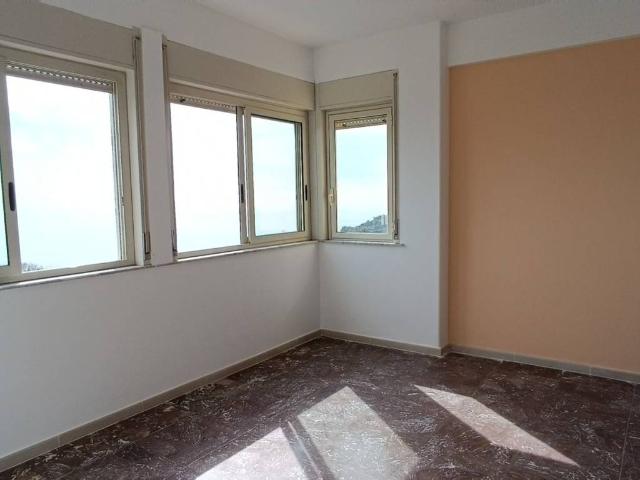 Appartamento in vendita a Valverde, Sicilia