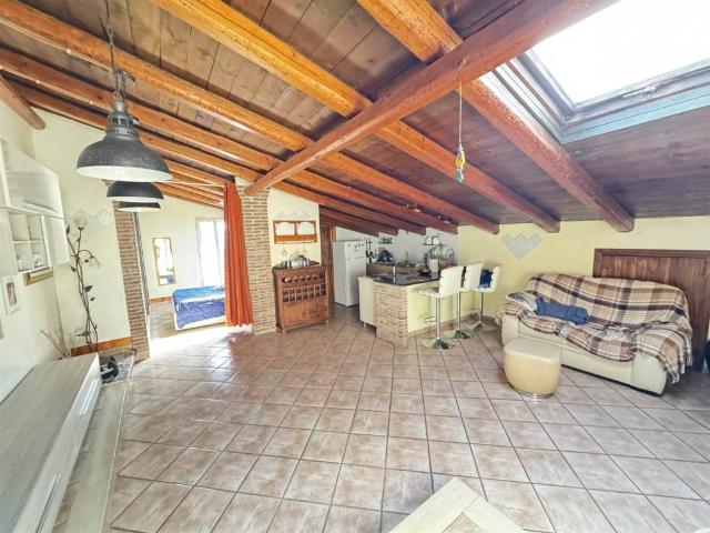 Appartamento in vendita a Morgioni, Valverde