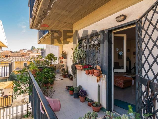 Appartamento in vendita a Valverde, Sicilia