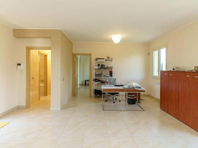 Appartamento in vendita a Valverde, Sicilia