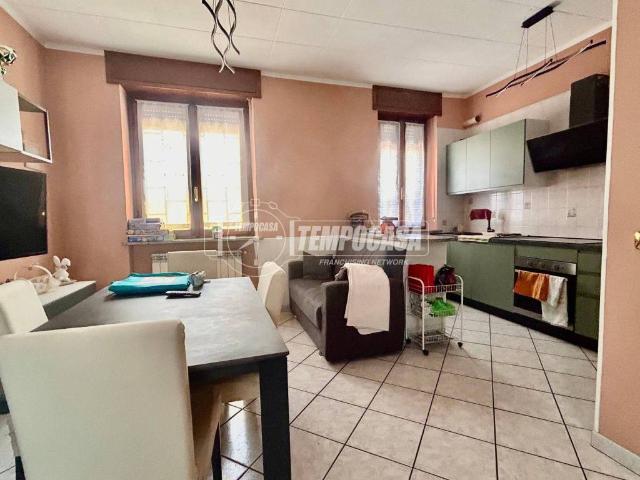 Appartamento in vendita a Vanzaghello, Milano