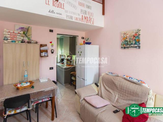 Appartamento in vendita a Vanzaghello, Milano