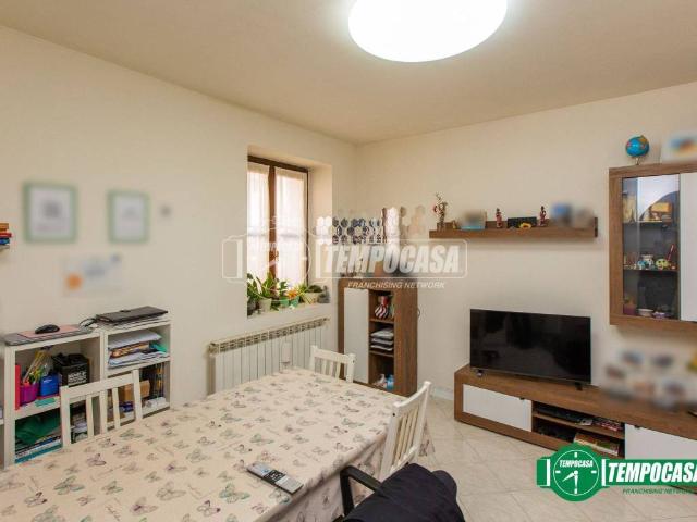 Appartamento in vendita a Vanzaghello, Milano