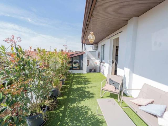 Appartamento in vendita a Vanzaghello, Lombardia