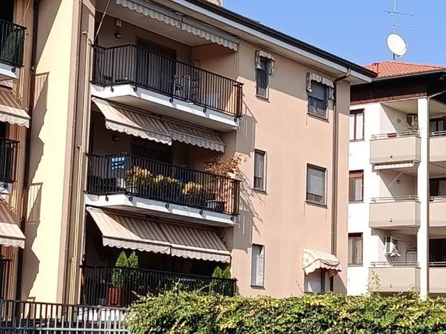 Appartamento in vendita a Vanzago, Milano