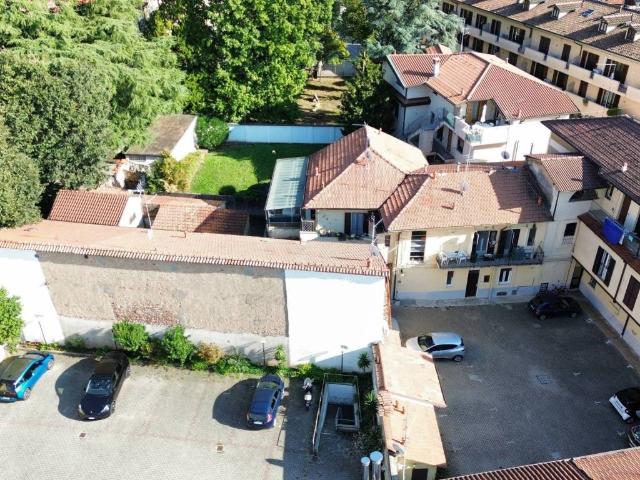 Appartamento in vendita a Vanzago, Milano