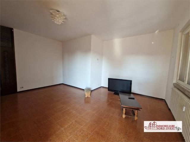 Appartamento in vendita a Vanzago, Milano
