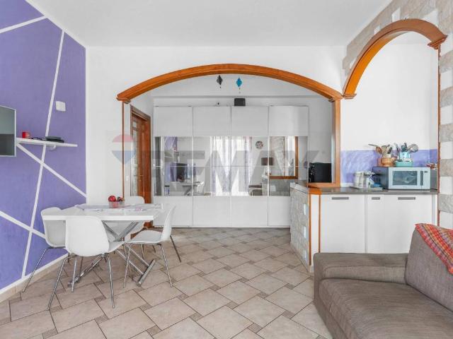 Appartamento in vendita a Vanzago, Lombardia