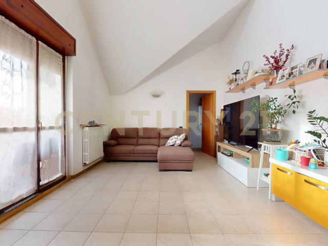 Appartamento in vendita a Vanzago, Milano