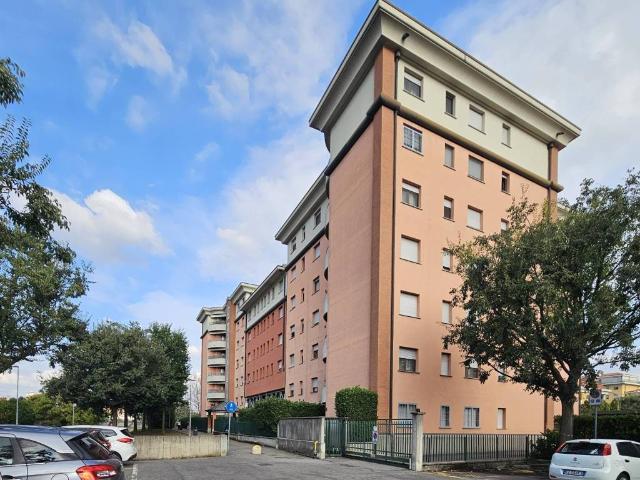 Appartamento in vendita a Vanzago, Milano