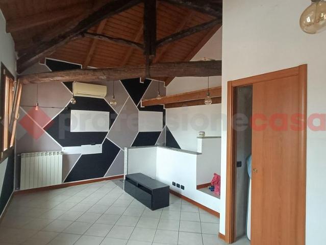 Appartamento in vendita a Vaprio D'adda, Lombardia