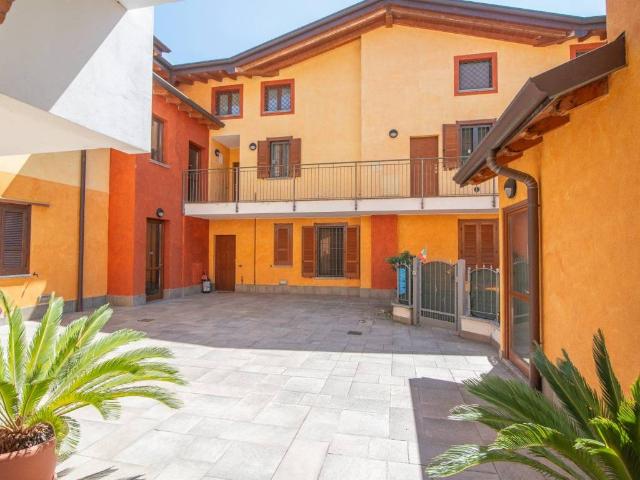 Appartamento in vendita a Vaprio D'adda, Lombardia