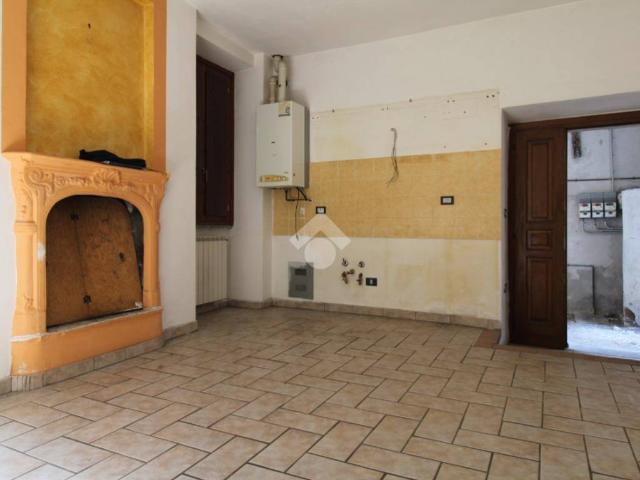 Appartamento in vendita a Varallo Pombia, Novara