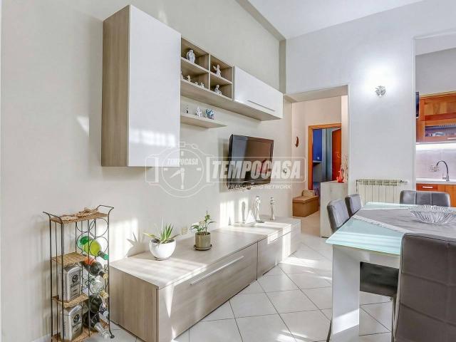Appartamento in vendita a Varano Borghi, Lombardia