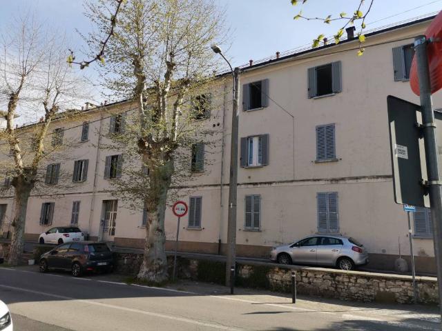 Appartamento in vendita a Varano Borghi, Lombardia