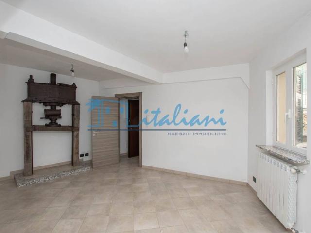 Appartamento in vendita a Parasio, Varazze
