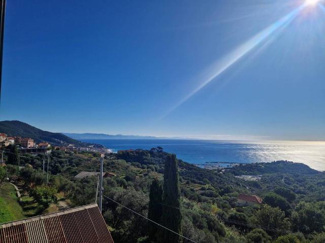 Appartamento in vendita a Castagnabuona, Varazze