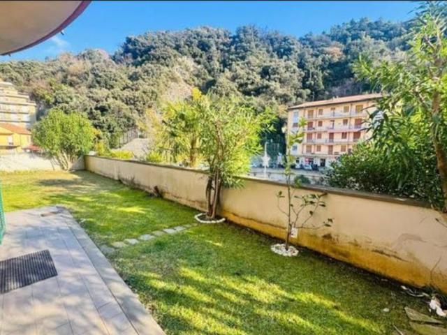 Appartamento in vendita a Parasio, Varazze