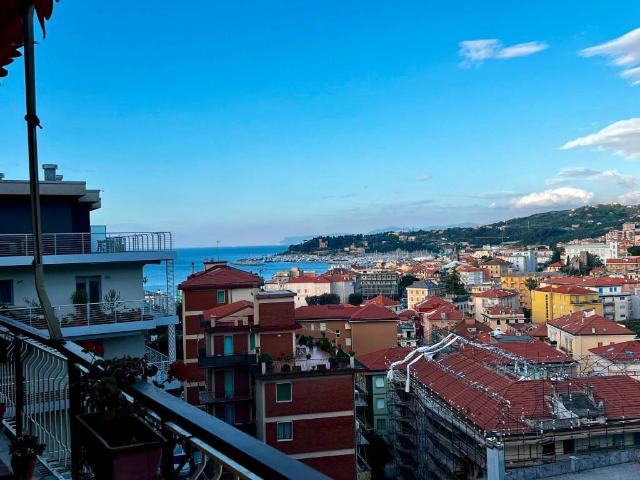 Appartamento in vendita a Parasio, Varazze
