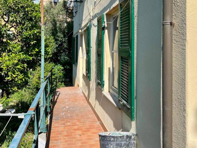Appartamento in vendita a Castagnabuona, Varazze
