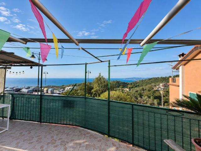 Appartamento in vendita a Castagnabuona, Varazze