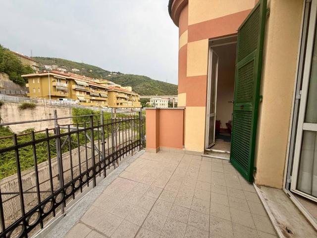 Appartamento in vendita a Parasio, Varazze