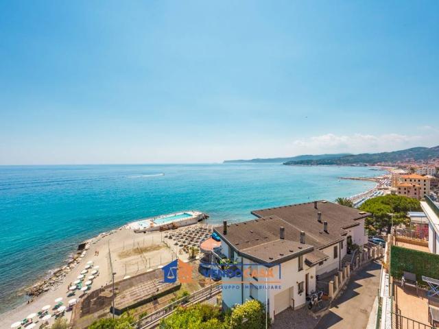 Appartamento in vendita a Varazze, Liguria