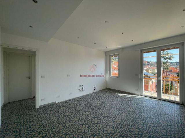Appartamento in vendita a Varazze, Liguria
