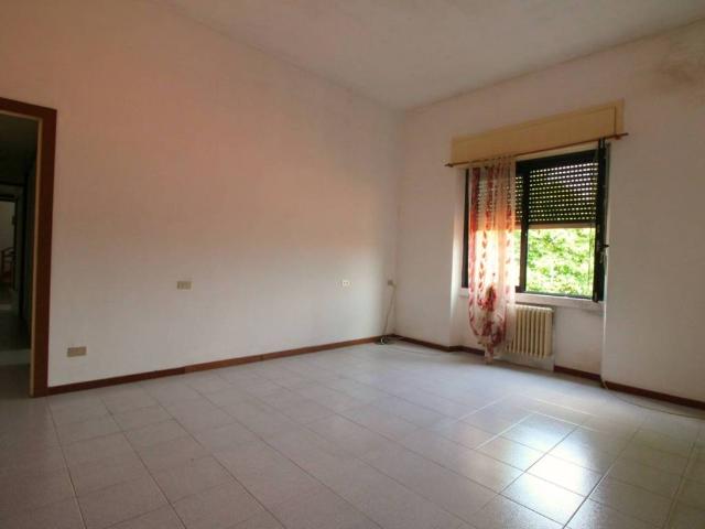 Appartamento in vendita a Varedo, Lombardia
