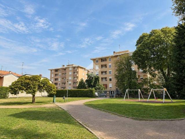 Appartamento in vendita a Valera, Varedo