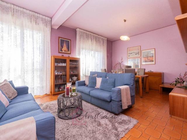 Appartamento in vendita a Valera, Varedo