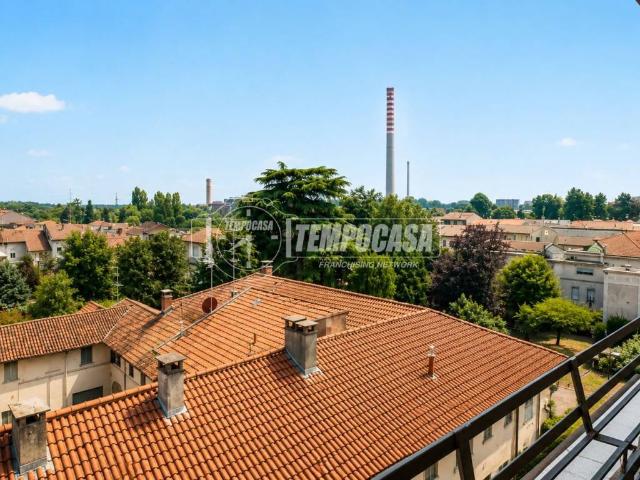 Appartamento in vendita a Varedo, Monza e della Brianza