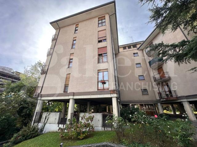 Appartamento in vendita a Varedo, Monza e della Brianza