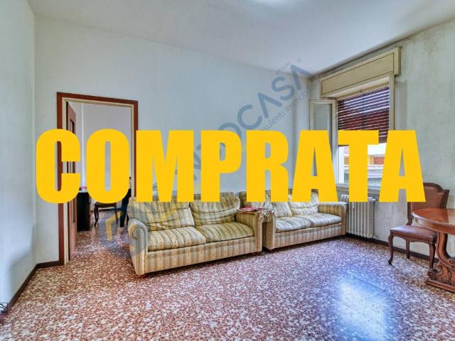 Appartamento in vendita a Varedo, Lombardia