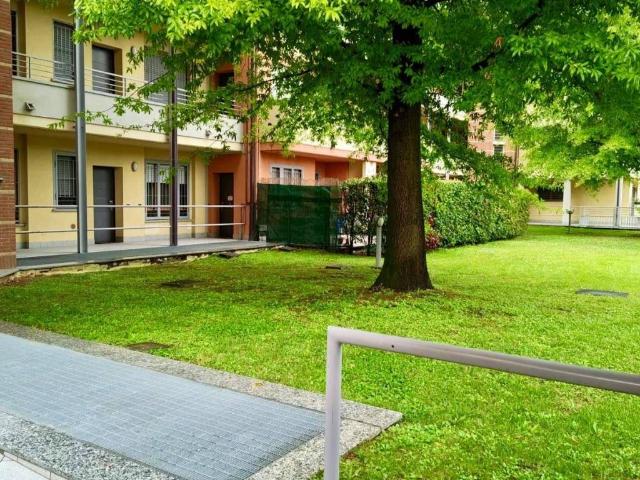 Appartamento in vendita a Valera, Varedo