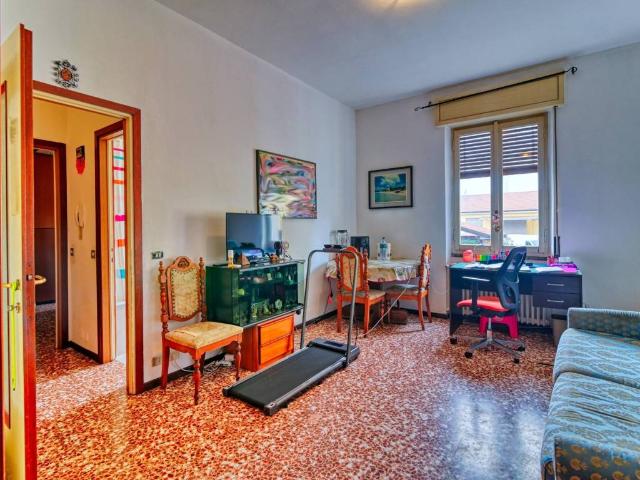 Appartamento in vendita a Varedo, Lombardia