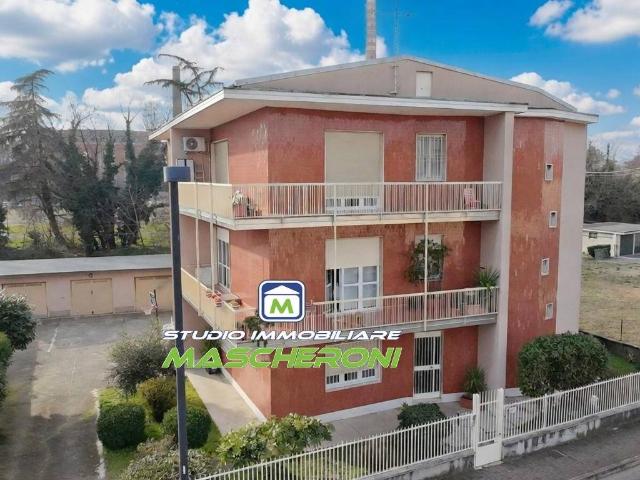 Appartamento in vendita a Varedo, Lombardia