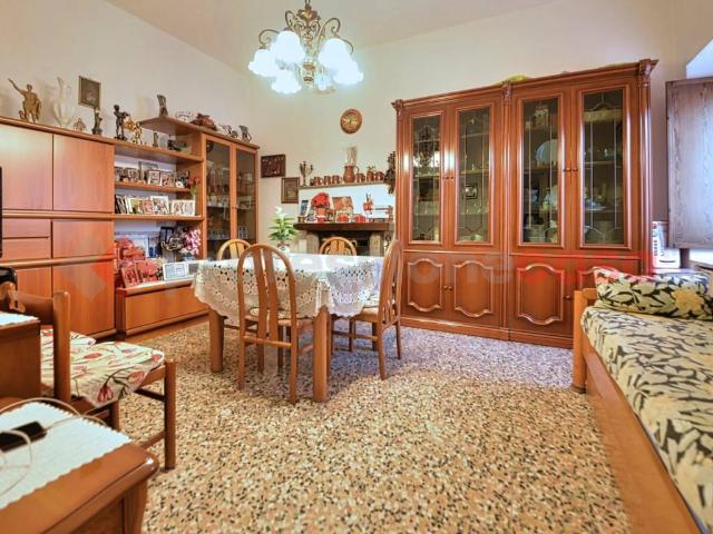 Appartamento in vendita a Varedo, Lombardia