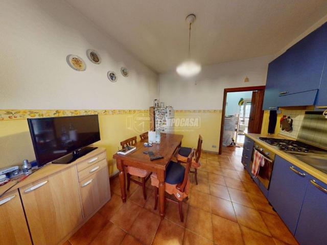 Appartamento in vendita a Varedo, Lombardia