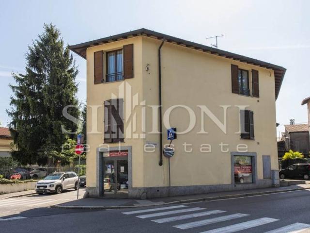 Appartamento in vendita a Valle Olona, Varese