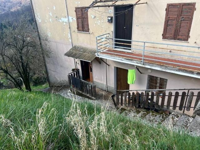Appartamento in vendita a Varese Ligure, Liguria