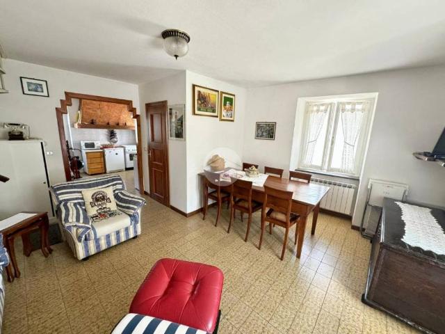 Appartamento in vendita a Varese Ligure, Liguria