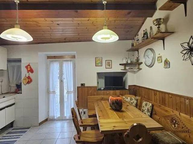 Appartamento in vendita a Varese Ligure, Liguria