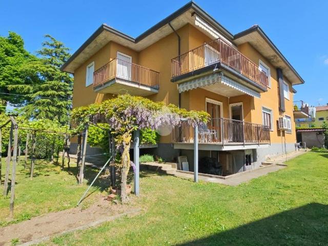 Appartamento in vendita a Varese, Lombardia
