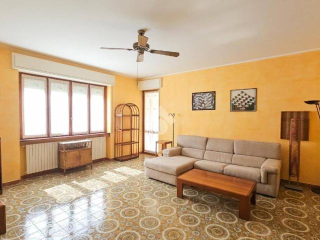 Appartamento in vendita a Varese, Lombardia