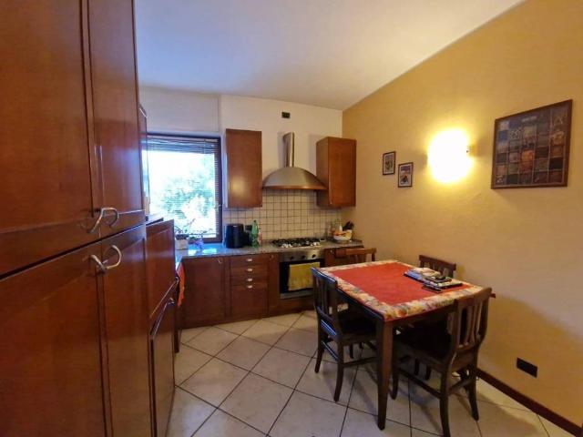 Appartamento in vendita a Biumo Superiore, Varese