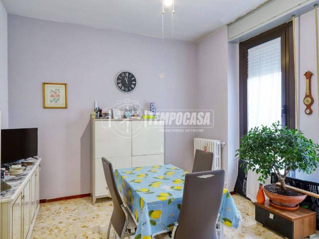 Appartamento in vendita a Biumo Superiore, Varese