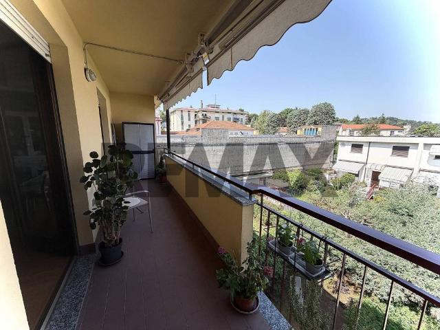 Appartamento in vendita a Biumo Superiore, Varese