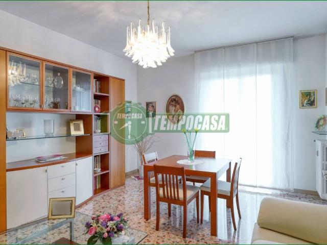 Appartamento in vendita a Biumo Superiore, Varese